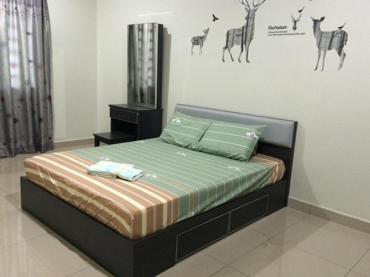Sri Manjung Ma Maison Homestay Lumut Kültér fotó